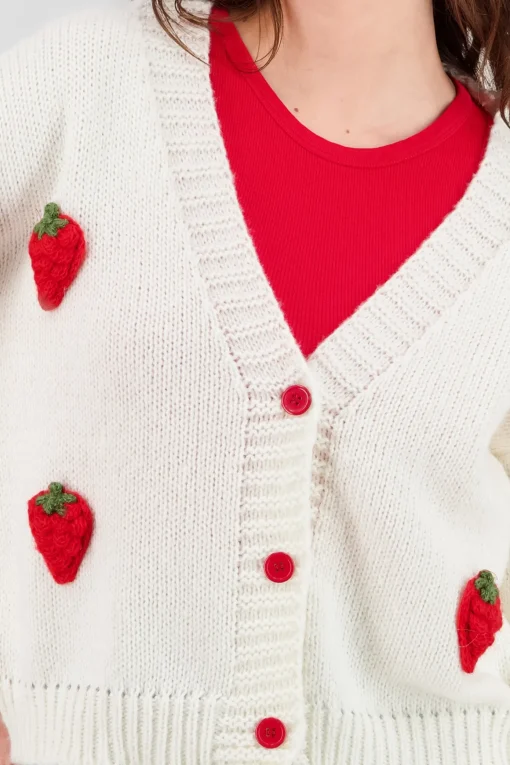 Sueter tejido con fresas 3D
