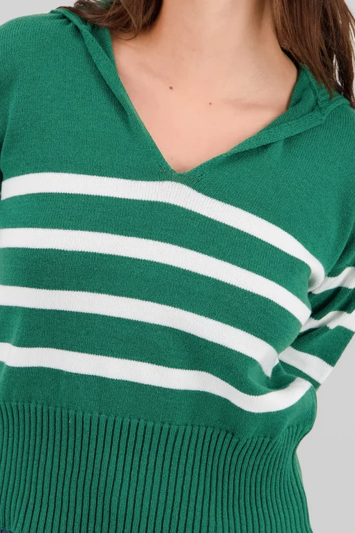 Suéter cuello polo rayas
