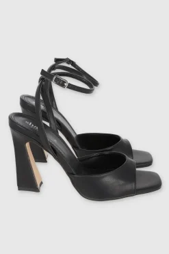 Tacón acampanado tira peep toe