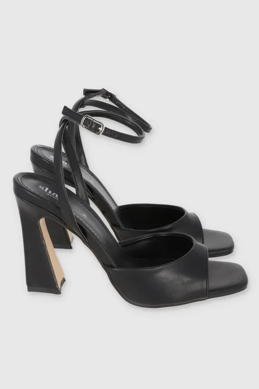 Tacón acampanado tira peep toe