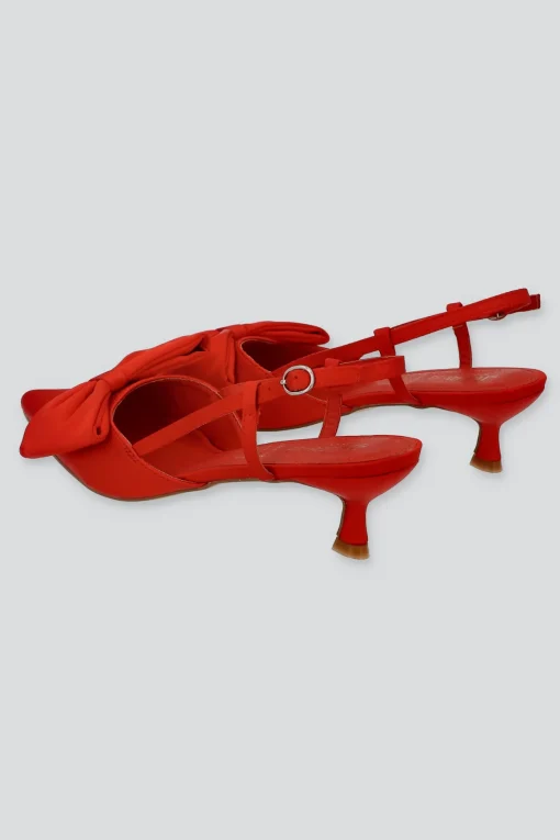 Tacón moño slingback