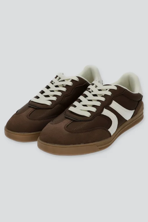 Tenis casual contraste materiales lineas