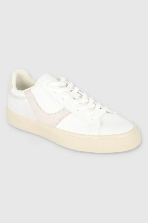Tenis suela ancha detalle talon