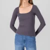 Top liso escote amplio