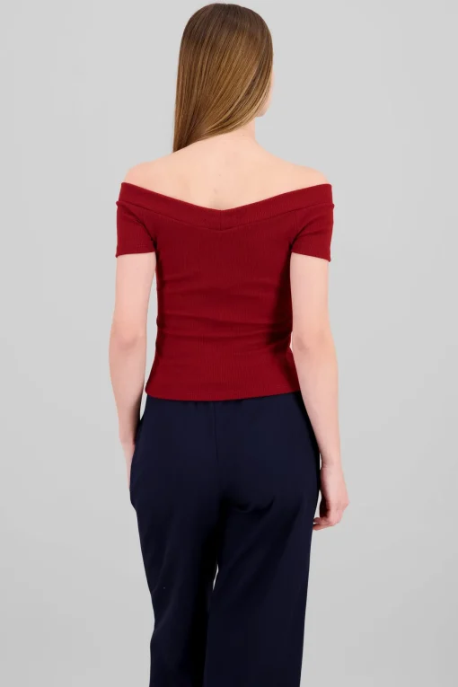 Top off shoulder manga corta