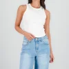 Top sin manga liso rib escote redondo