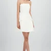 VESTIDO CON DETALLE DE FLOR