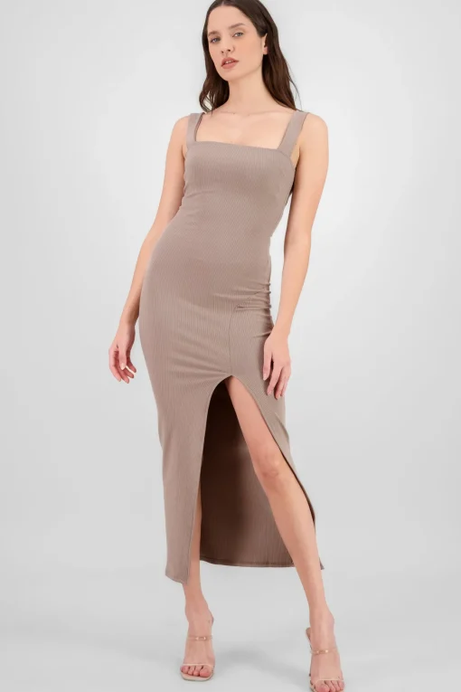 Vestido Maxi Acanalado Abertura