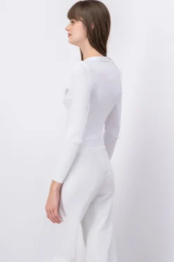 Blusa acanalada cuello polo