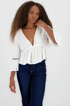 Blusa amarre detalle mangas