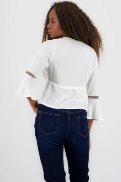 Blusa amarre detalle mangas