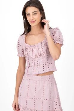 Blusa Manga Corta Bordado Suizo