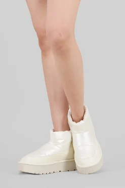 Bota invierno contraste cierre