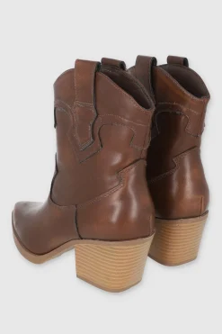 Bota vaquera efecto desgastado