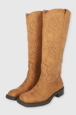 Bota vaquera punta cuadrada