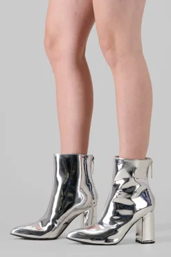 Botin pointy metalico