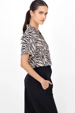 Camisa crop animal print