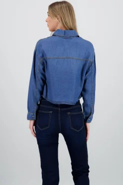 Camisa crop de mezclilla