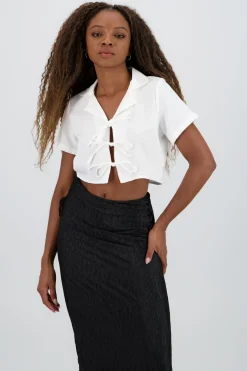 Camisa crop detalle lazo