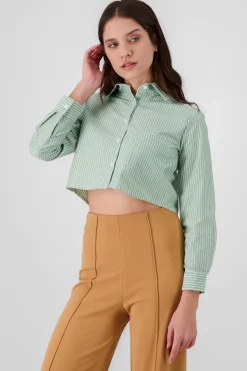 Camisa Crop Doble Bolsillo