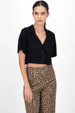Camisa crop lisa