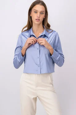 Camisa Crop Satinada Bolsillo