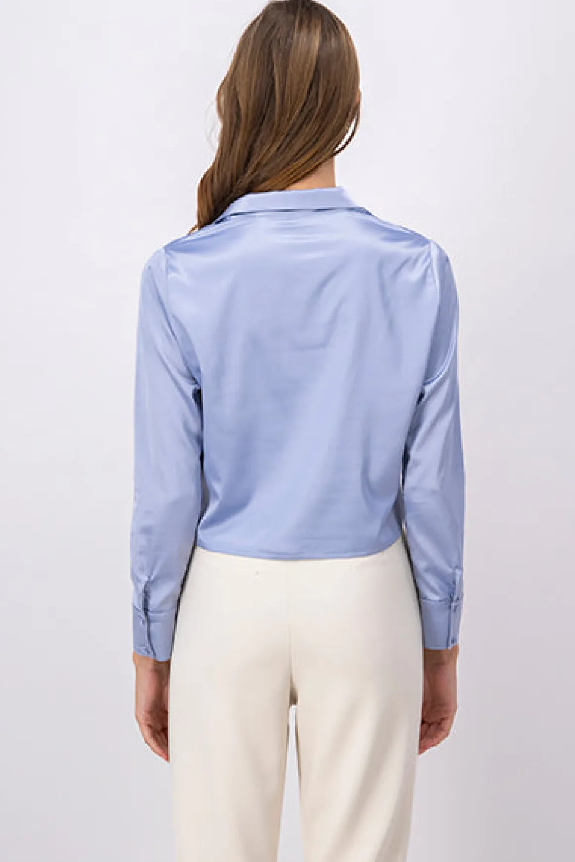 Camisa Crop Satinada Bolsillo