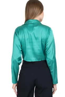 Camisa crop satinada botones