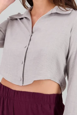 Camisa detalle cuello botones textura