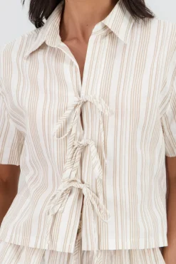 Camisa manga corta detalle moños