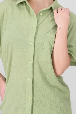 Camisa over manga corta