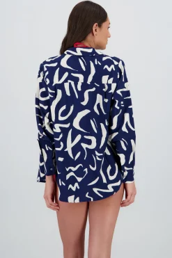 Camisa oversized detalle estampado