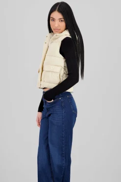 Chalec con bolsas cargo cropped