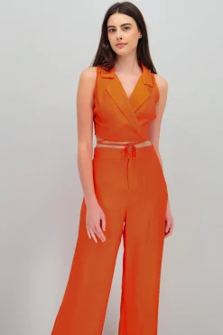 Chaleco crop detalle amarre