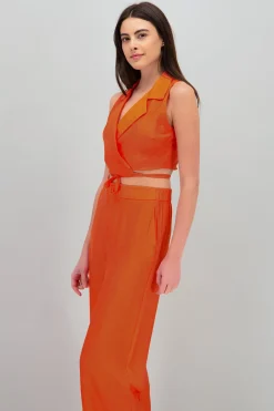 Chaleco crop detalle amarre