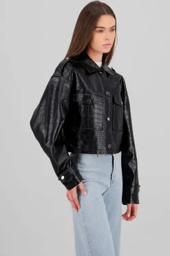 Chamarra piel textura serpiente