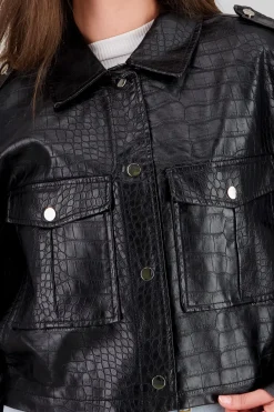 Chamarra piel textura serpiente