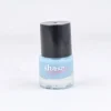 Esmalte uñas azul claro pastel
