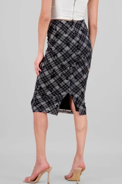 Falda maxi cuadros detalle flores