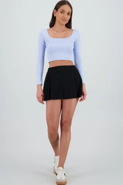 Falda short detalle tableada