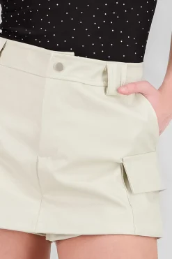 Falda short lisa PU