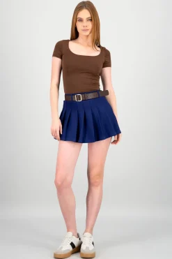 Falda tableada con cinturon