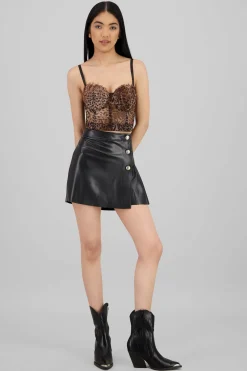 Flada mini tipo piel con botones