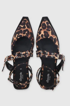 Flat pointy suela ancha correa