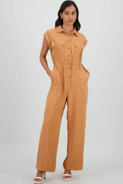 Jumpsuit manga corta con botones