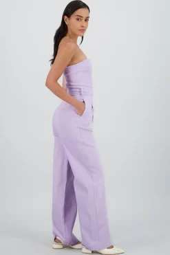 Jumpsuit strapless detalle cinturon