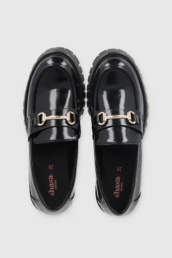 Loafer hebilla suela dentada