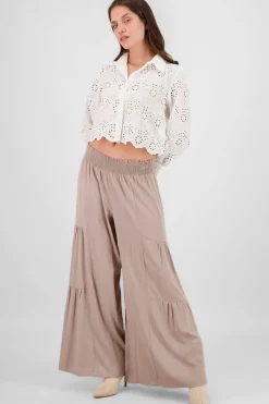 Pantalon amplio cortes detalle smock