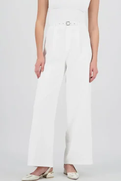 Pantalon amplio detalle cinturon