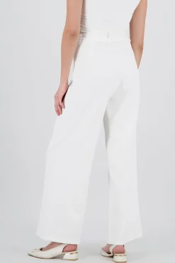 Pantalon amplio detalle cinturon